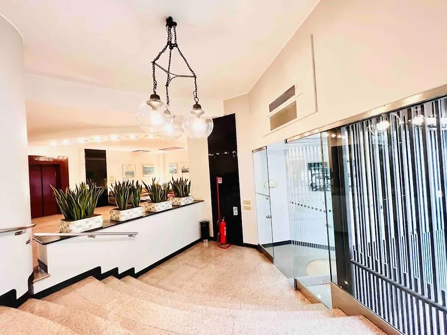 Appartement 5 Min Walk To Duomo Petite Loft! à Milan Italie