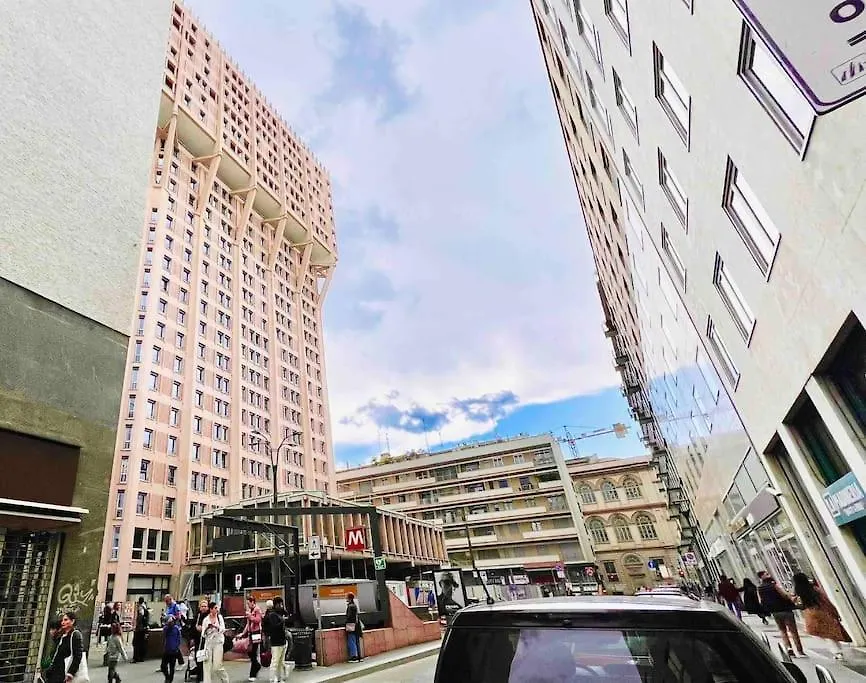 5 Min Walk To Duomo Petite Loft! Apartment Milan