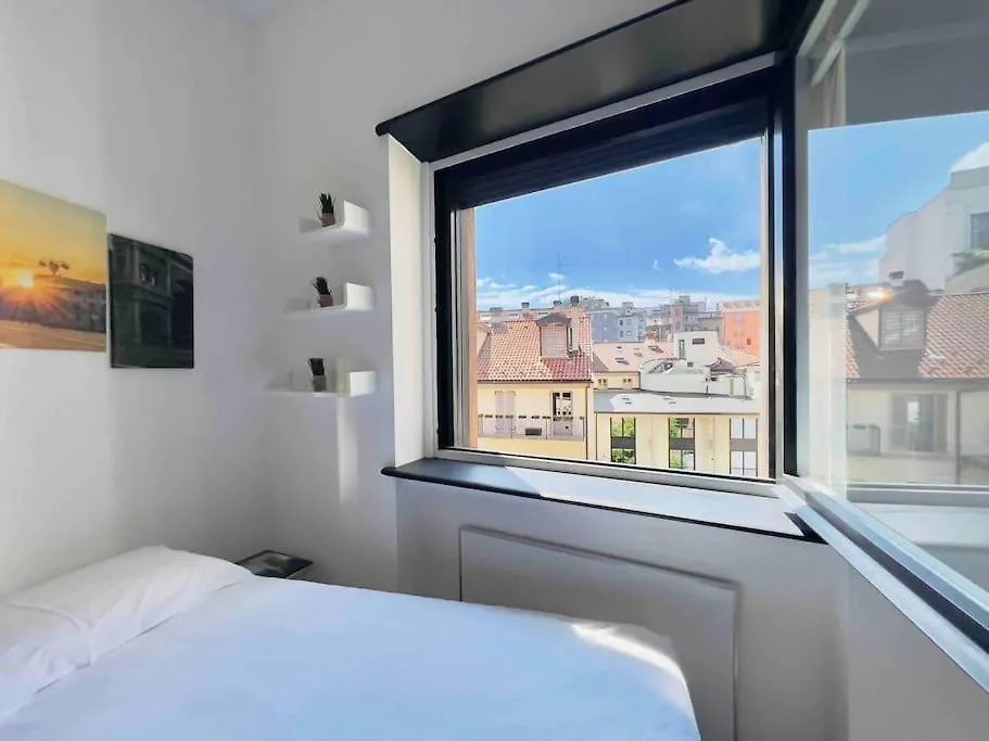 5 Min Walk To Duomo Petite Loft! Apartment Milan Italy
